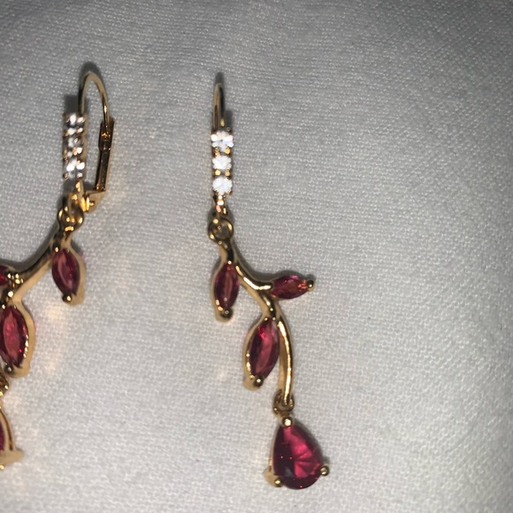 Earings - Picture 6 of 6